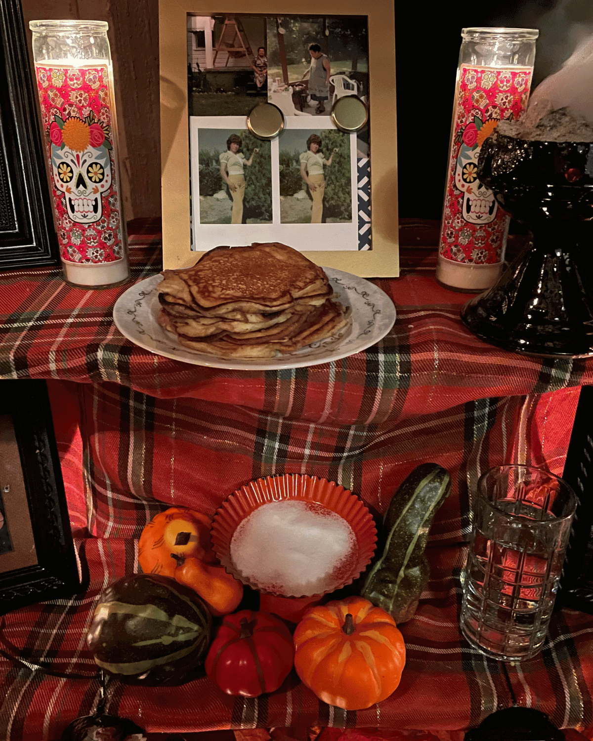 9 Traditional Items to Include in Your Day of the Dead Ofrenda (Altar ...